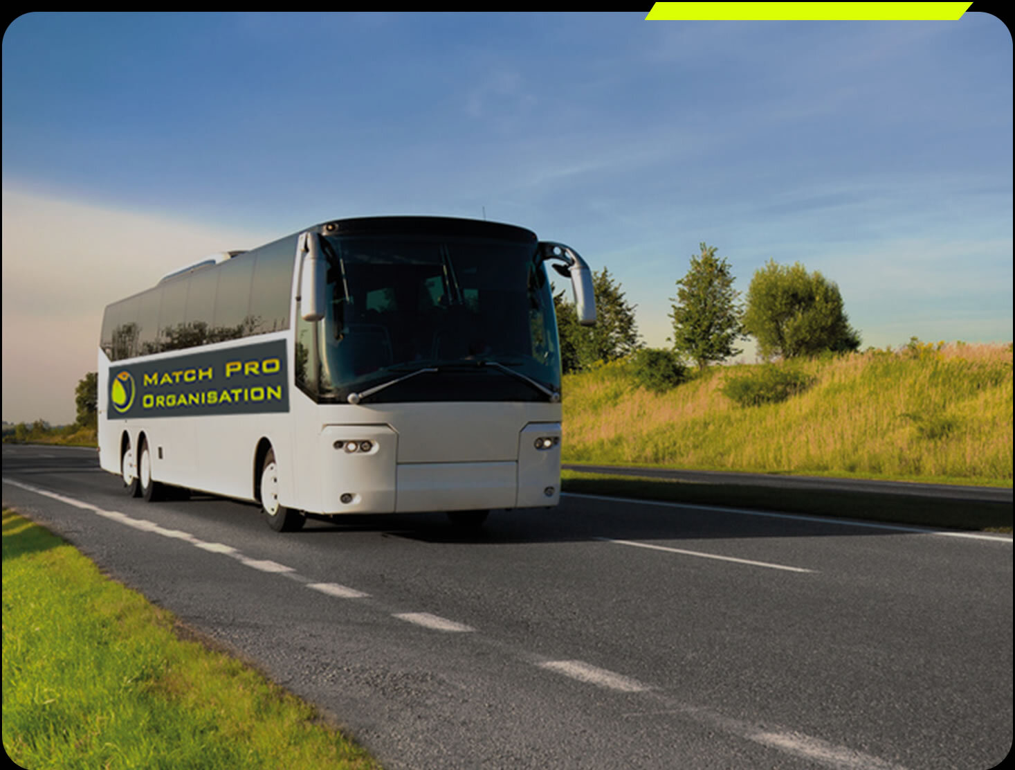 Organisation de matches officiels ou amicaux en phase de compétition ou de préparation , tournées, rencontres de gala, de bienfaisance ou jubilés